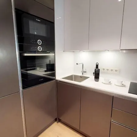 White Pearl 1.02 Apartment *